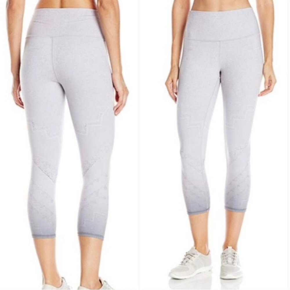 ALO YOGA high waist airbrush Capri Size Large